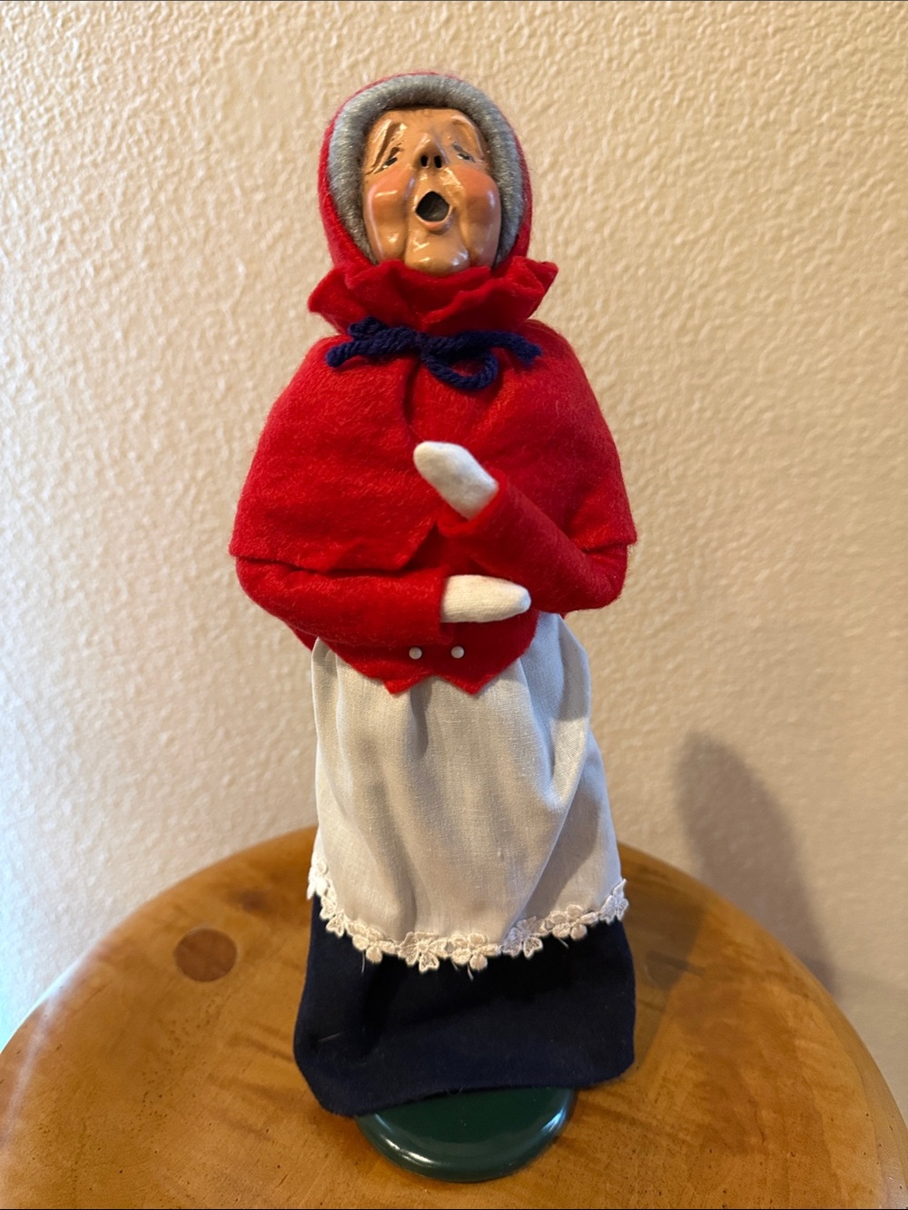 Vintage 1990 Byers Choice Red-Clad Woman Caroler Figurine with White Apron